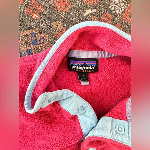 Raspberry and Blue Patagonia Synchilla Fleece Pullover Sweater - Picture 7 of 8